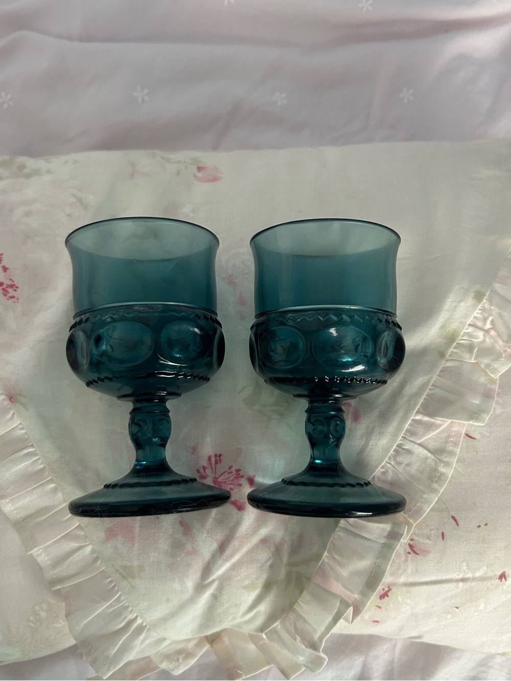 Vintage Peacock Blue Indiana Glass Kings Crown Thumbprint Glasses (Set of 2)